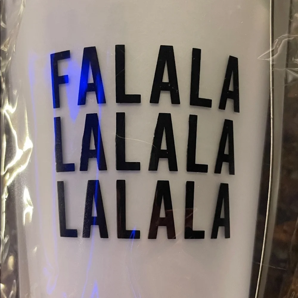 Falala White Party Cups TWO SETS 16 cups total. Get your Jingle on. 🎅🏻